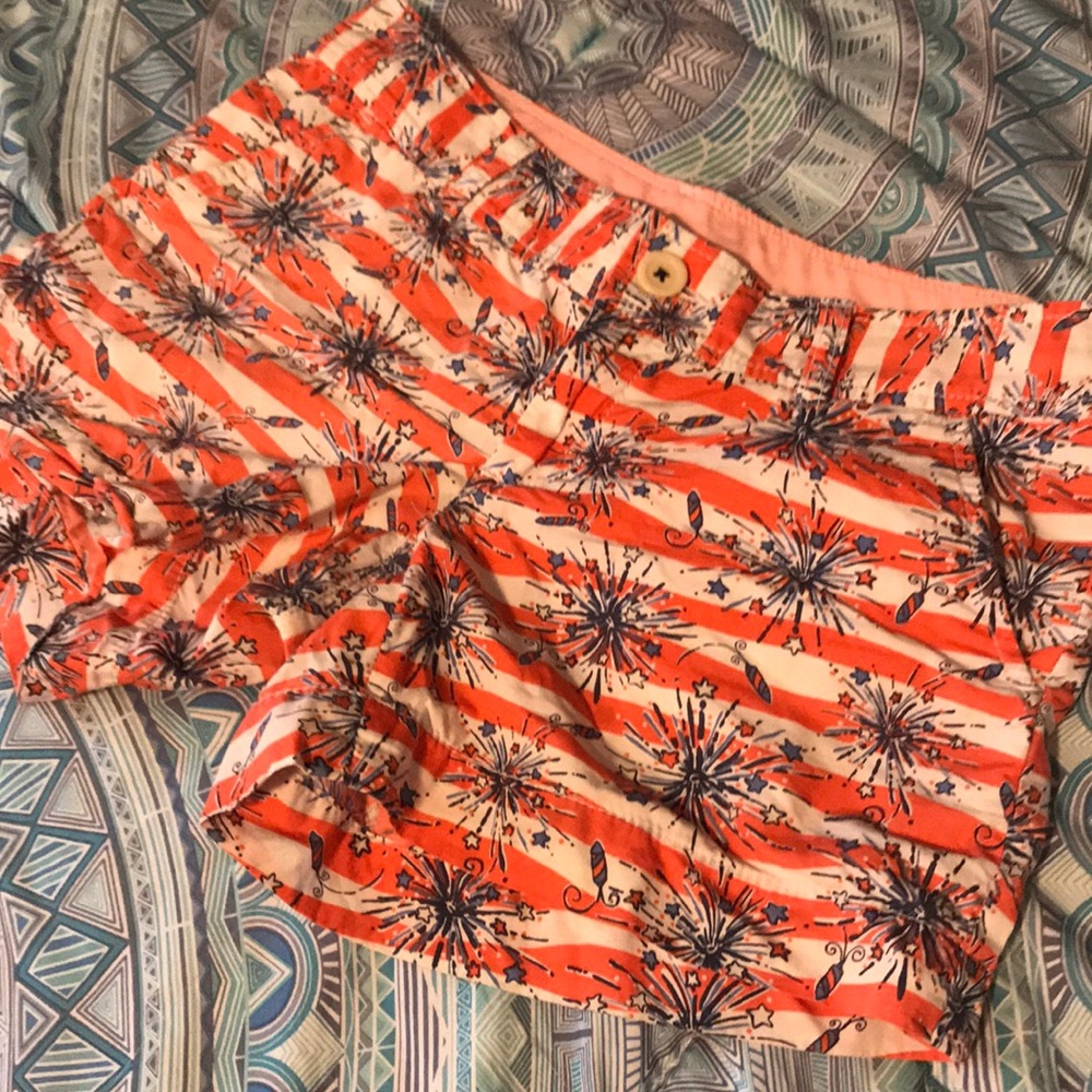 She’s a Firecracker Lilly Pulitzer Shorts Size 2